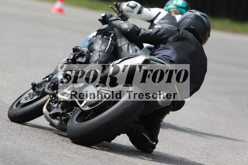 Archiv-2022/13 25.04.2022 Plüss Moto Sport ADR/Freies Fahren/161